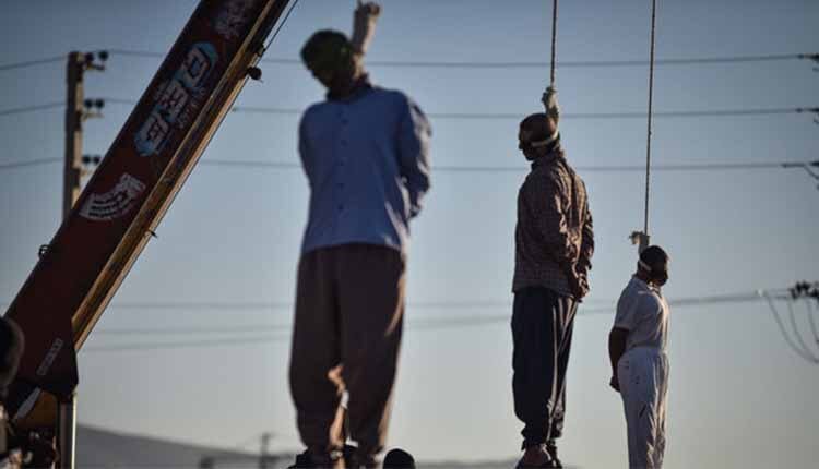اعدام سه زندانی در ملاعام