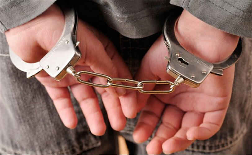 دستگیری یک دختر 15 ساله توسط ماموران وزارت اطلاعات اهواز