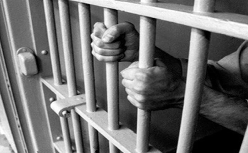 اجبار زندانیان به عزاداری، از سوی ماموران اطلاعات زندان اردبیل