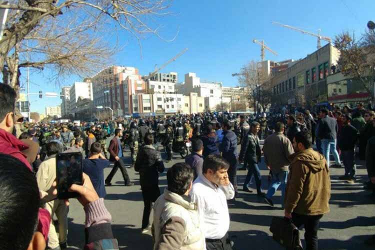 تظاهرات سراسری ایران