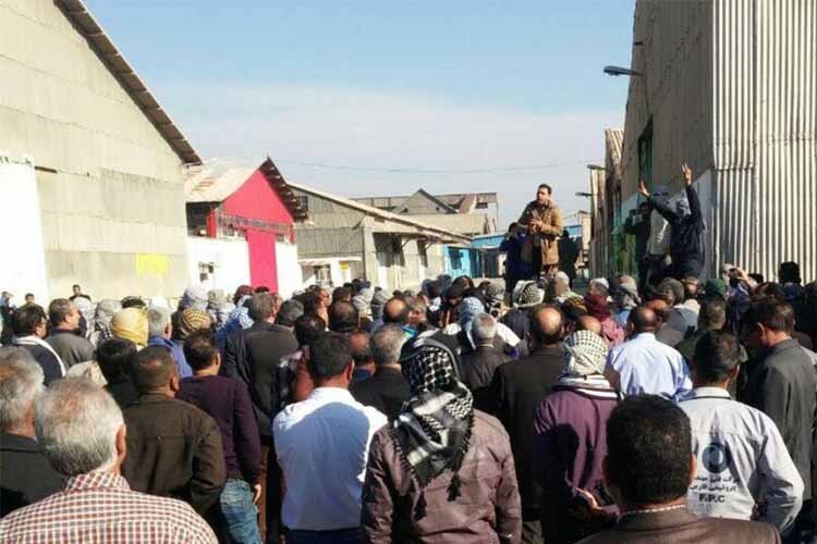 چهار تن از کارگران هفت تپه