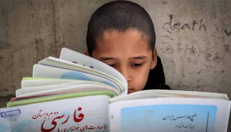 بی سوادی و ترک تحصیل در ایران