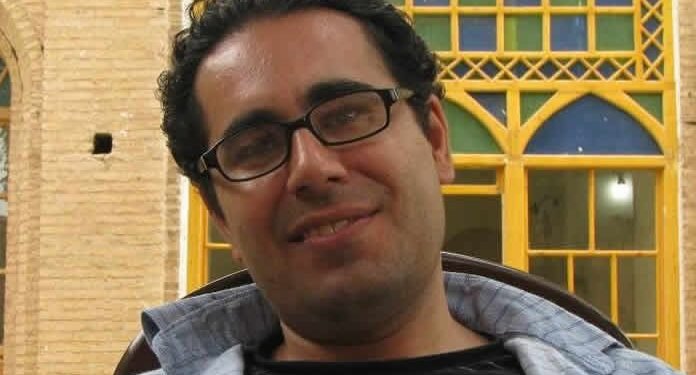 تمدید قرار بازداشت محمد حبیبی سخنگوی کانون صنفی معلمان تهران