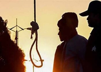پیرمرد ۸۱ ساله، بهمراه یک زندانی دیگر در چهارمحال بختیاری به دار آویخته شدند