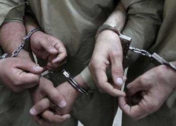 تهاجم ماموران اطلاعات به منزل زندانیان سیاسی سابق در تبریز و بازداشت پنج تن