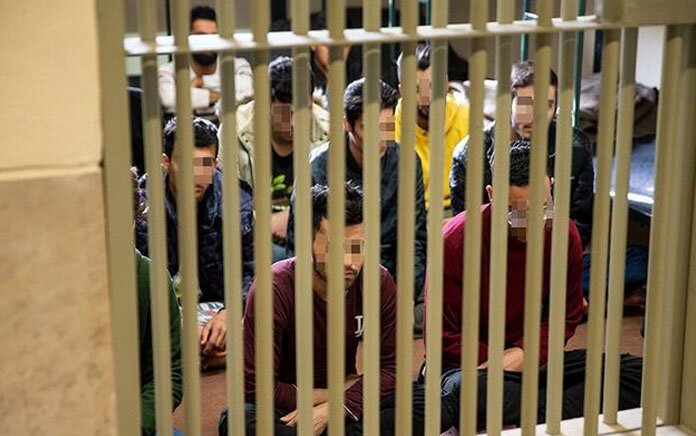 شیوع بیشتر، مخالفت با مرخصی ها؛ گزارشی از آخرین وضعیت بحران ویروس کرونا در زندان‌های کشور