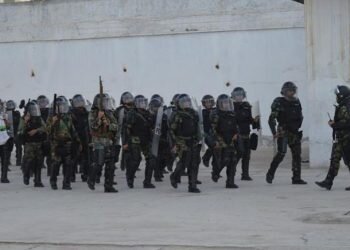 شورش در تیپ یک زندان تهران بزرگ و قطع تماس زندانیان با خارج از زندان