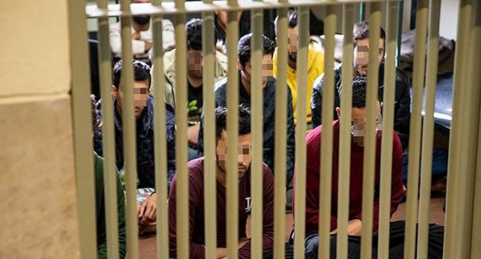 شیوع بیشتر، مخالفت با مرخصی ها؛ گزارشی از آخرین وضعیت بحران ویروس کرونا در زندان‌های کشور