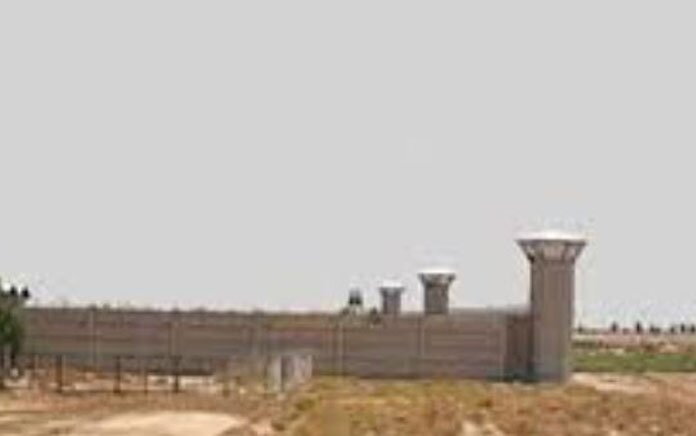 انتقال زندانیان سیاسی اهواز به اطلاعات و خبرهايی از شكنجه و تبعید آنان