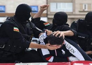 گرداندن در خیابان و شکنجه های خیابانی تحقیر بازداشتیان در ملاءعام
