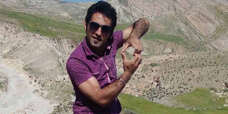 هادی رستمی زندانی محکوم به قطع انگشتان دست به ۴ سال حبس و ۸۰ ضربه شلاق محکوم شد