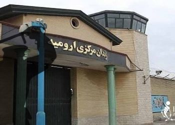 زندان ارومیه نیروهای گارد به زندانیان در حال اعتصاب غذا یورش می برند