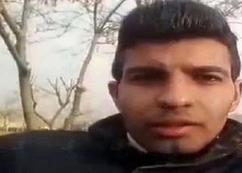 رضا محمدحسینی از سوی پزشک زندان رجایی شهر مورد ضرب و شتم قرار گرفت