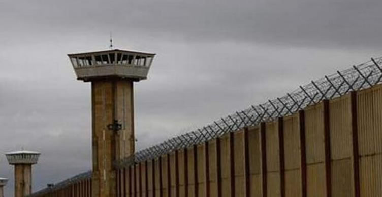 رئیس زندان مرکزی ارومیه زندانیان سیاسی را به اعدام تهدید کرد