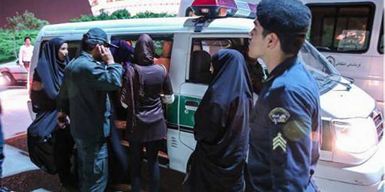 جلوگیری از ورود افراد «بدحجاب» به فرودگاه شیراز